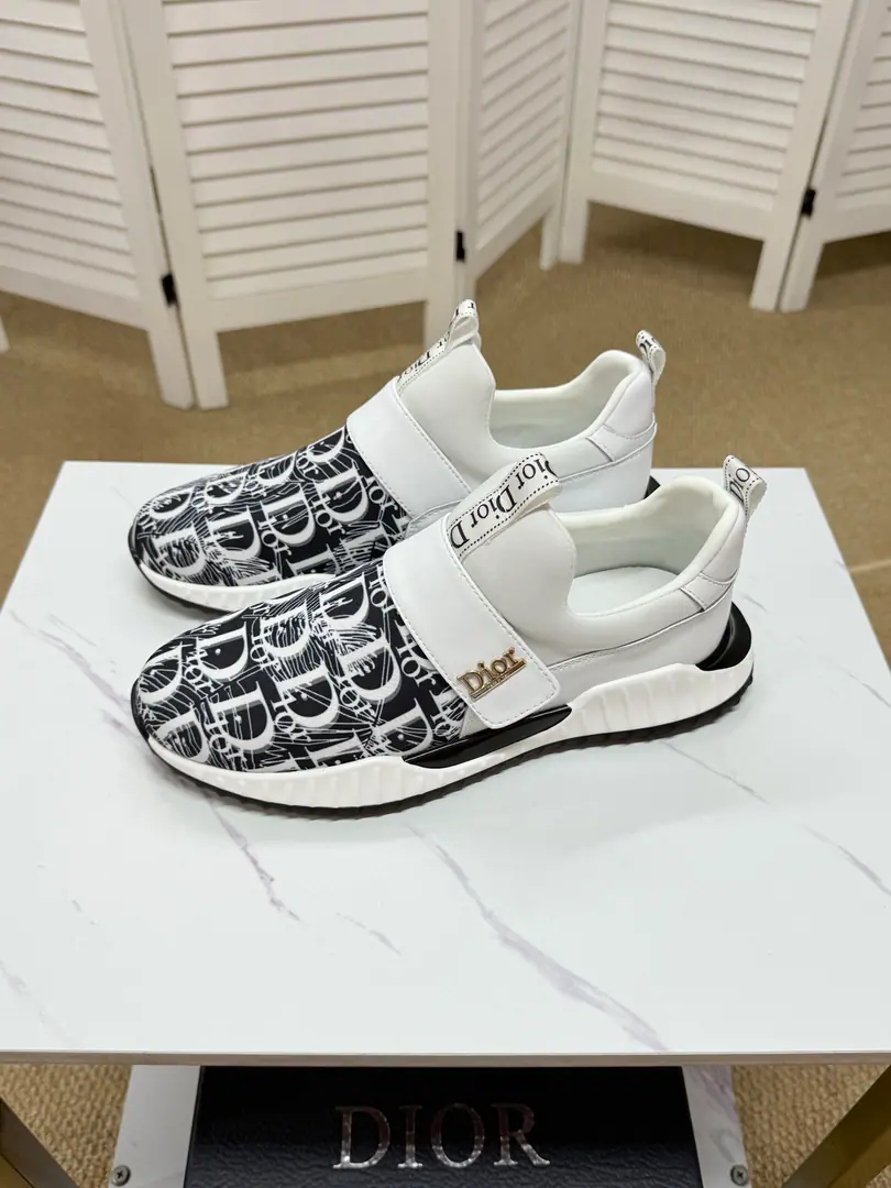 . 🎬【 Dior-Dio. 】From France. A lot of fashion supermodels are preferred. - I'm doing a little work. Use of imported original fabric In the sheep's skin. The original is open and ready to grind. ♪ Give you colorful fashion ♪ Size(size):38-44（45I'll make sure I don't change it.）M4