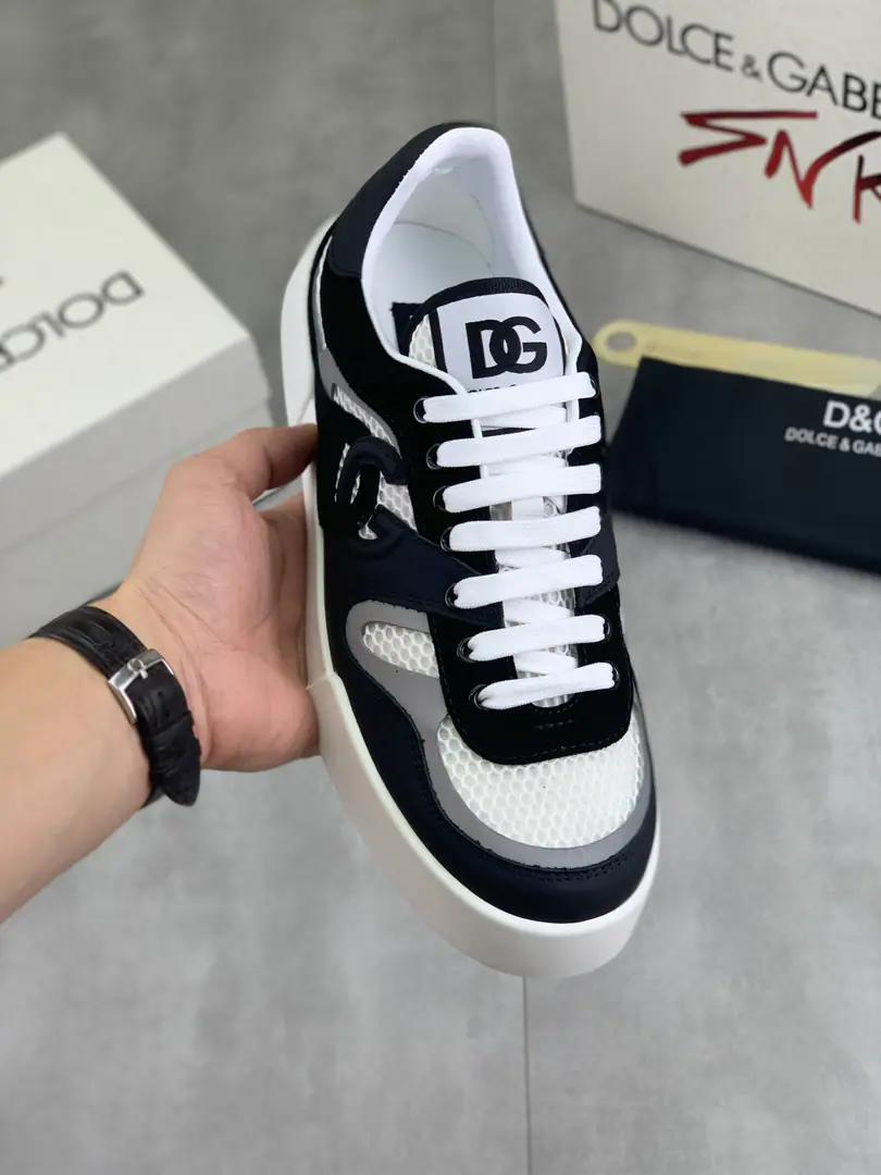Plant prices 【⚽️】The latest blast. Top First Quality Synchronise Action《DOLCE&GABBANA【Ducha Banner.】～High Quality.》Effects Low-class leisure.DGMen's shoes., ♪ A lot of stars and love ♪, Use of high-end imports of sanded calf skin for punch holeslogoDesign+Skins and feet., Jane's atmosphere., Perfectly interprets the latest inspiration of shoe-shoes., The classics are all one with fashion. I'm a dream fan. - Over the fashion. It's for the driver's comfort and light driving., I'm just going out to get some air. High-end quality Trustable., 4️⃣Colour🉑️Select！Codes: 38-46