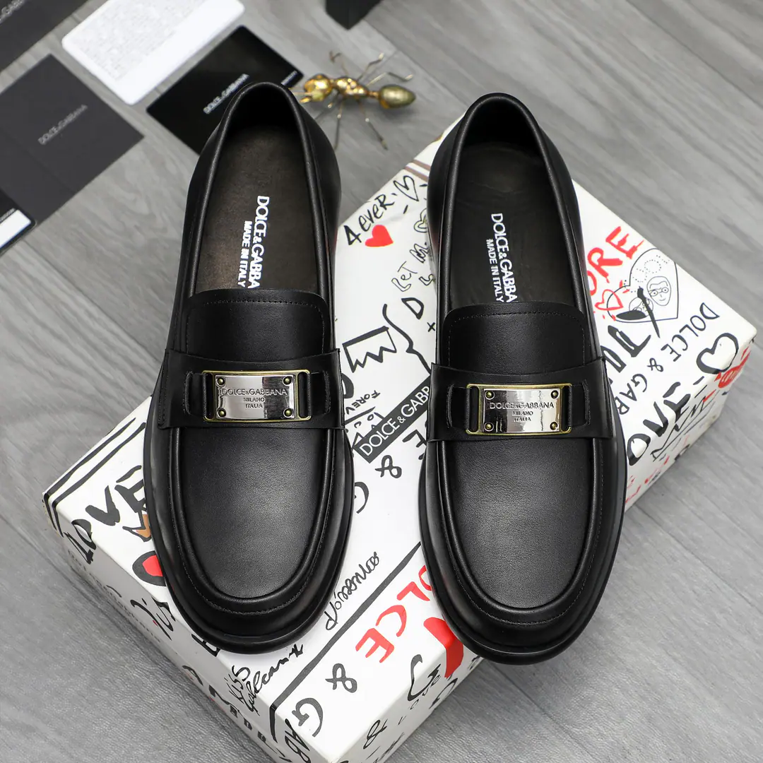 Trade marks: DG （Ducha Banner.）Business shoes. Positive code number: 38-46 （38.45.46I'll make sure I don't change it.） Commodity materials: Good-quality cattle shoes. In the cow's skin. Original rubber floor