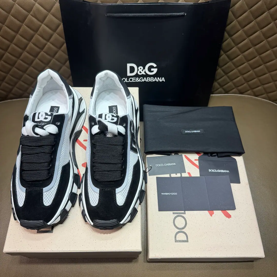 ••New••Dolce&Gabbana••DG✔️High-end Man's Movement•Leisure shoes.. Top counter, original single.. Original import of cattle skin Multiple material integration design➕Importing cattle and skins Skins and feet.➕OriginalTPRIt's a lot of strength.. Size: 39-44（38, 45Custom）