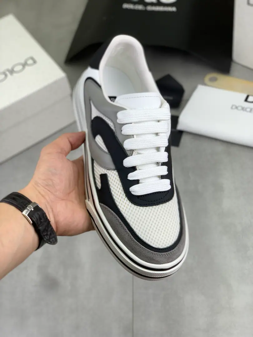 Plant prices 【⚽️】The latest blast. Top First Quality Synchronise Action《DOLCE&GABBANA【Ducha Banner.】～High Quality.》Effects Low-class leisure.DGMen's shoes., ♪ A lot of stars and love ♪, We use high-end imported head-heads skins to collidelogoDesign+Skins and feet., Jane's atmosphere., Perfectly interprets the latest inspiration of shoe-shoes., The classics are all one with fashion. I'm a dream fan. - Over the fashion. It's for the driver's comfort and light driving., I'm just going out to get some air. High-end quality Trustable., 6️⃣Colour🉑️Select！Codes: 38-46 Full package