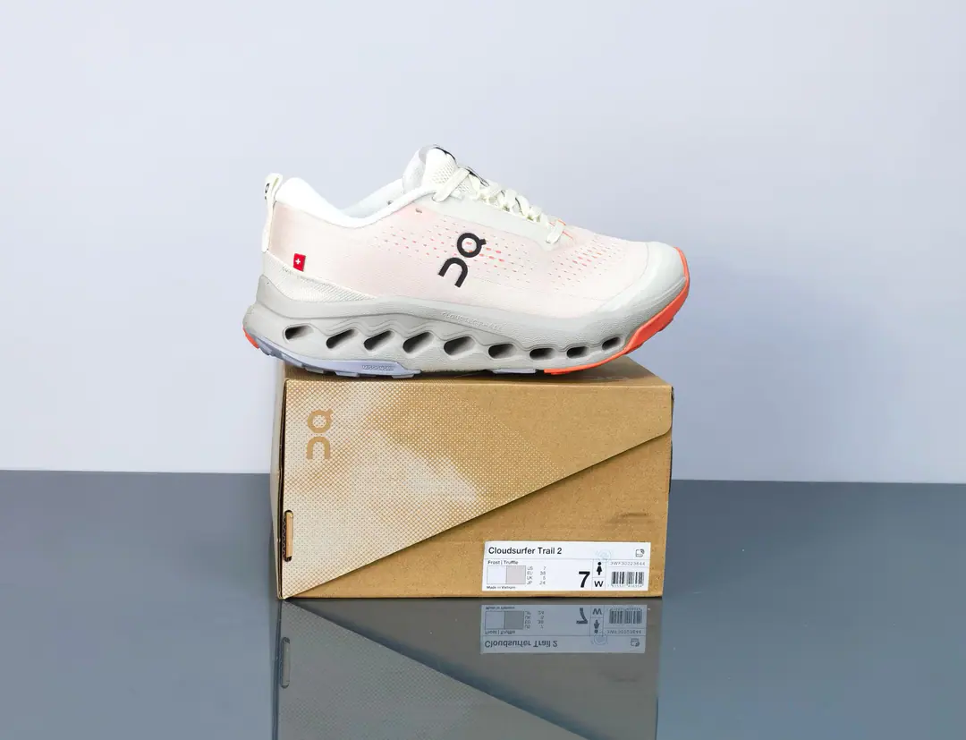 OnRun! Cloudsurfer Trail 2 Out-of-the-door street jogging shoes. Cloud Hi EdgeThe outdoors can blend with the streets. Crossing the border to open up a whole new city. CloudTec®The patented shoe bottom is a temperature-resistant innovation center-brush cotton. And the contour of the arc of the rocking chair. ♪ Bring the smooth and smooth steps ♪ A light-gas-emitting engineering grid combined with environmentally artificials, skins. It's a dynamic and visible visual effect. It's branded.LogoIt's...TPUShoe belt button. Make it a little more specific. It's a routine., The ideal choice of travel and urban exploration Size: 36 37 38 39 40 41 42 43 44 45