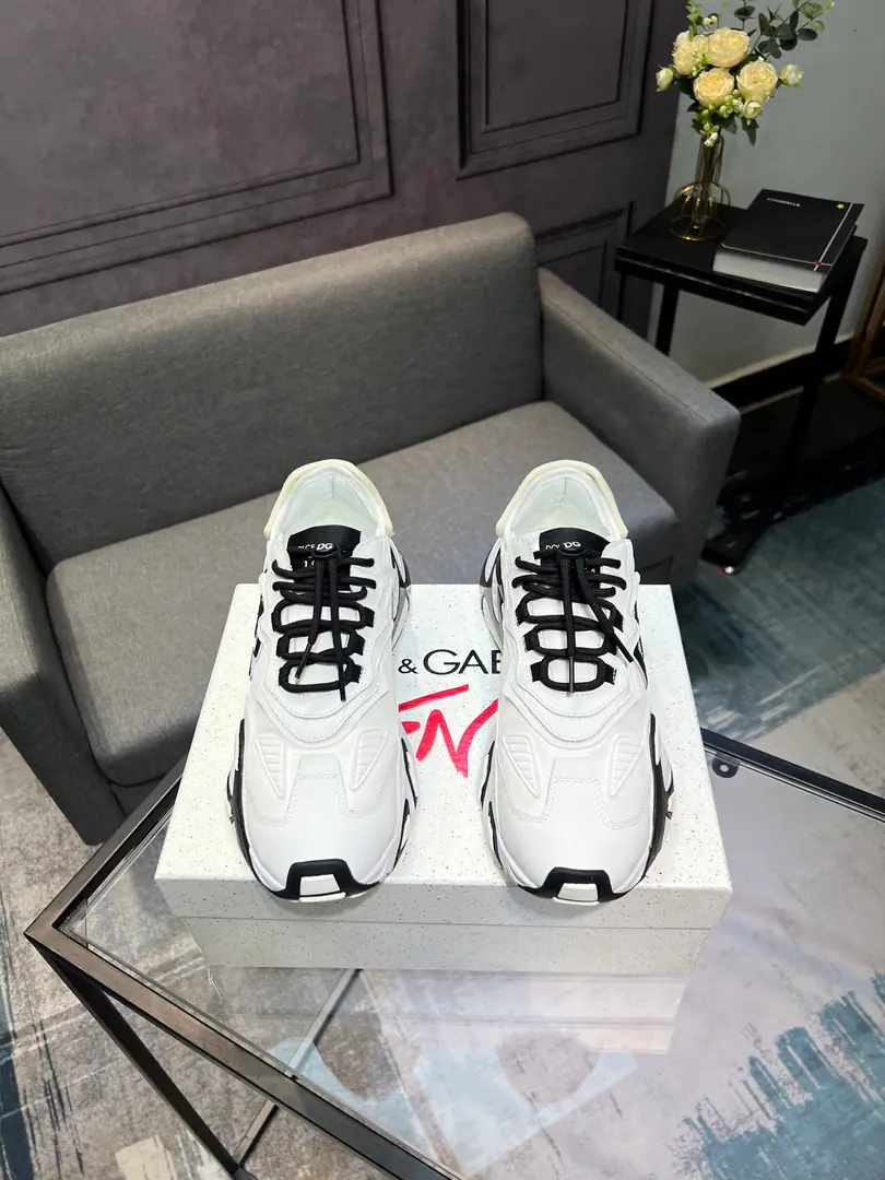 Dolce&GabbanaDucha Banner. D&GLatest Leisure Sports shoes Original procurement development Make the goods. DGNewest blast., Shoe tongue with branding details., It's a lot of fashion., It's a color for the different models.. The fine design of the original motion and motten spirit., A modern, elegant style. Send a cabinet for fine packaging🛍📦 ▪️Fabulous.: Original custom-made cow skin, Uchi.: The original is custom-made in the air., Size: Men38-44（45 46Do it.）