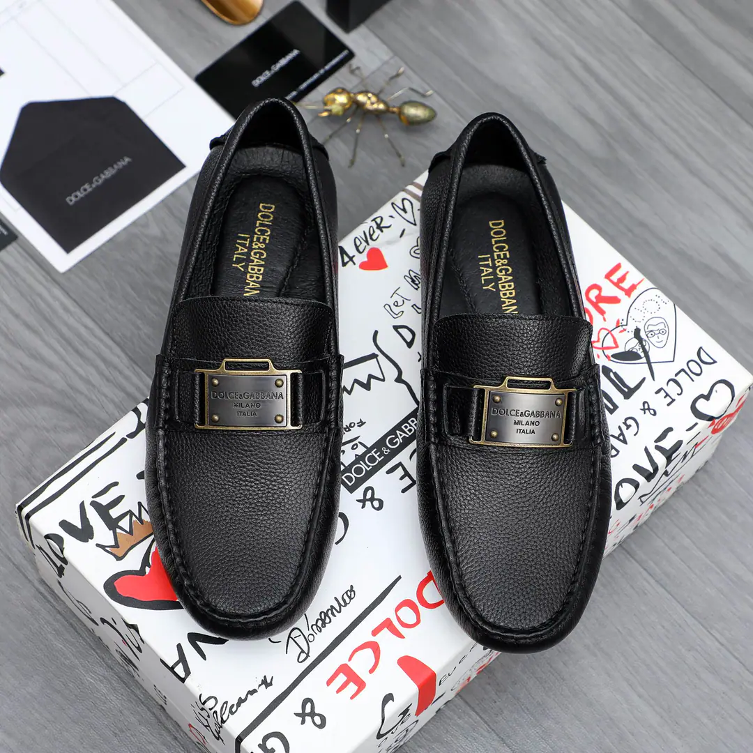 Trade marks: DG （Ducha Banner.）Leisure shoes. Positive code number: 38-45（45I'll make sure I don't change it.） Commodity materials: The stale cow-skins. In the pig's skin. Original rubber floor