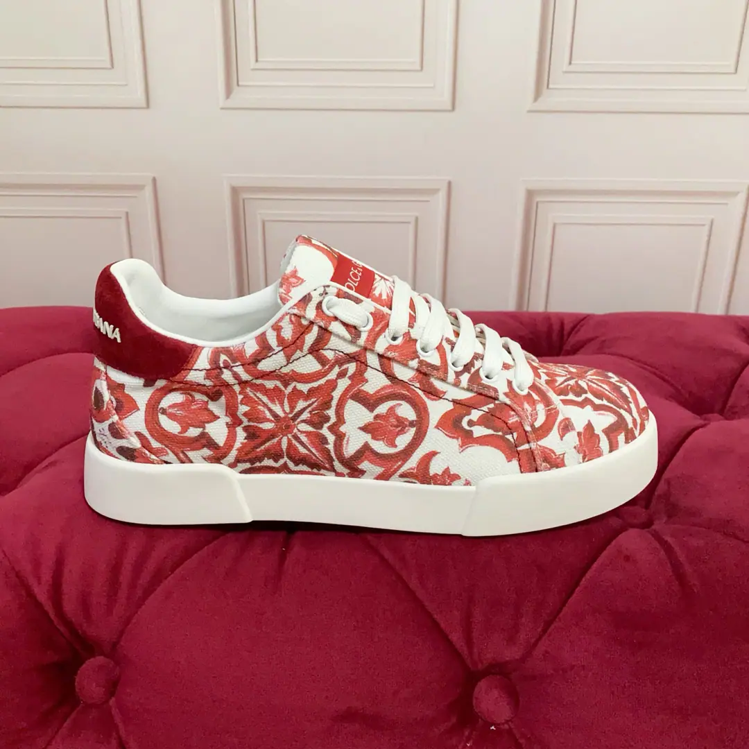 Female Men High-end version The brand.2025New paragraph High-end quality A custom-made adjective. BumpDG♪ A little radiant ♪ Nice job. The number of people who use high-end cattle imports is very high.+5DProcess In silk sheep. Perfectly interprets the latest inspiration of shoe-shoes. The classics and fashions are one of the luxury dreams of the high quality of fashion. Standard code number 35-45Standard code number