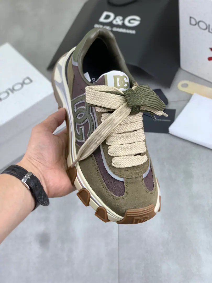 Plant prices 【⚽️】The latest couple is a couple. Top First Quality Synchronise Action《DOLCE&GABBANA【Ducha Banner.】～High Quality.》Effects Low-class leisure.DGMen's shoes., ♪ A lot of stars and love ♪, We use high-end imported head-heads skins to collidelogoDesign+Skins and feet., Jane's atmosphere., Perfectly interprets the latest inspiration of shoe-shoes., The classics are all one with fashion. I'm a dream fan. - Over the fashion. It's for the driver's comfort and light driving., I'm just going out to get some air. High-end quality Trustable., 6️⃣Colour🉑️Select！Codes: 35-46 Full package