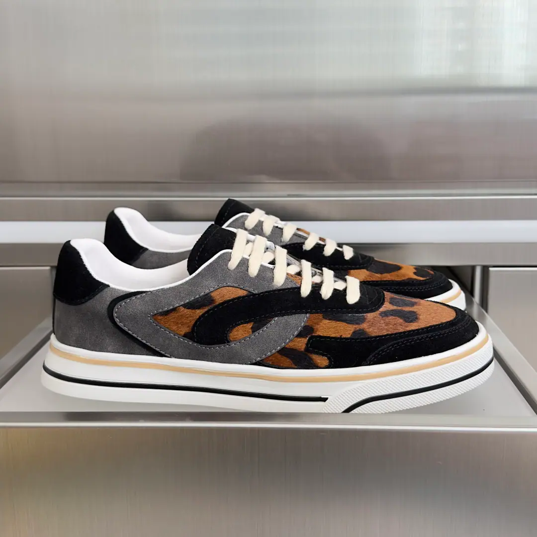 Top Version: Men Dolce&GabbanaDucha Banner. D&GLatestSailingSeries Leisure Sports shoes Shoes. Shoe. This one.DG SailingThe sneakers blend with modern style and comfort.,To help you out with your leisure and grace. Send a cabinet for fine packaging🛍📦 ▪️ Fabulous.: Original customized head-level cattle skin+Network ▪️ Uchi.: Original custom customised in soft sheep skin ▪️ Shoes under the sole.: Original modeling of slide-resistant rubber material ▪️ Bottom: 3CM ▪️ Size: Men38-46