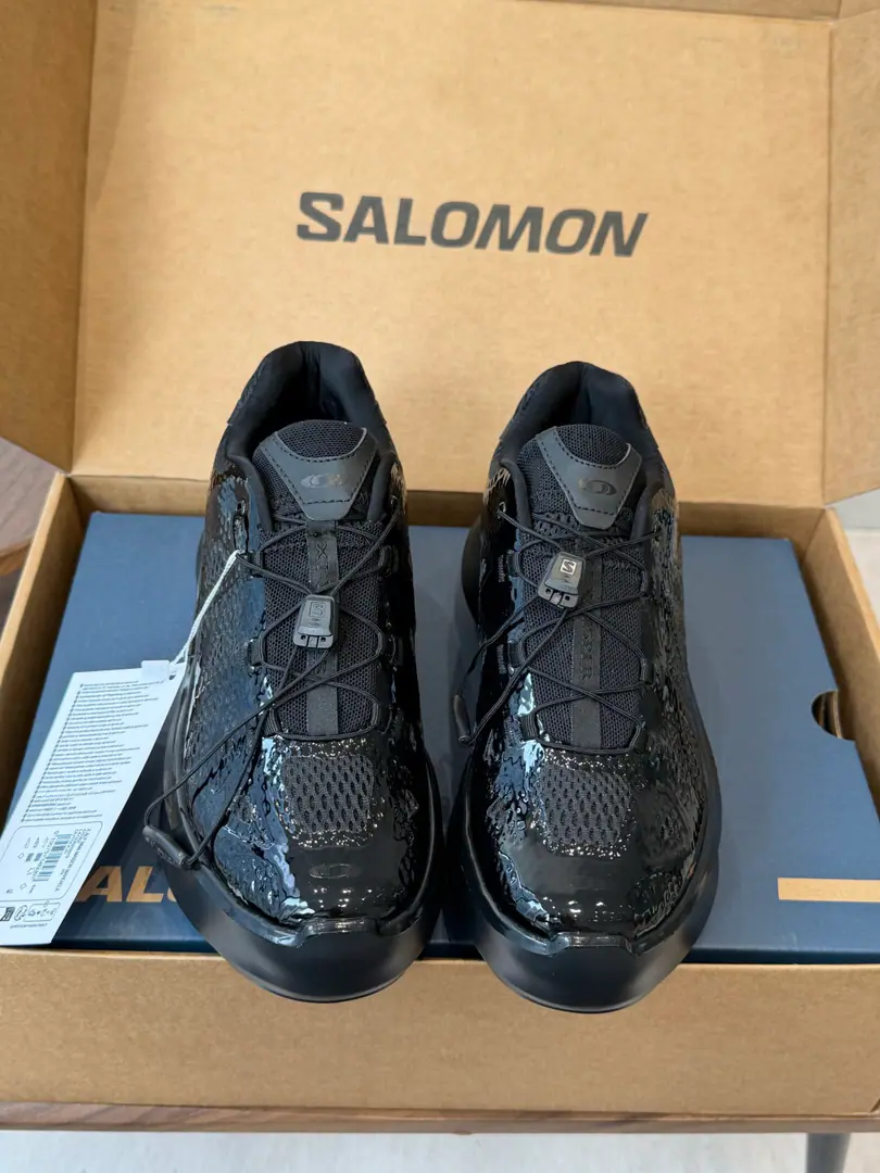 CDG x Salomon Salomon. Joint contributionsXT-6 Series Thick Leisure Sports shoes Original procurement development Make the goods. The genetics of the extension of brand design, Integration of simple design and practical technicalities The joint shoe price is still a color-free, white and black., The brands on the shoes also reflect the most simplistic design style. MatchContagrip Rubber thick-bed soles design, The re-engineer part of the shoe section is...Pulsar AdvancedThe contour of the stockings has replaced the previous rope belt. And a net eye., The face of the shoe that's resistant to tearing the material., The details of the glue and the nylon ring. Fabulous.: Original customised import of technical fabric Uchi.: The original imported air network. Otsumi!: The original is a very light-blowing material. Bottom: 6.5CM Size: #35-40（40Make a no-refund order.）