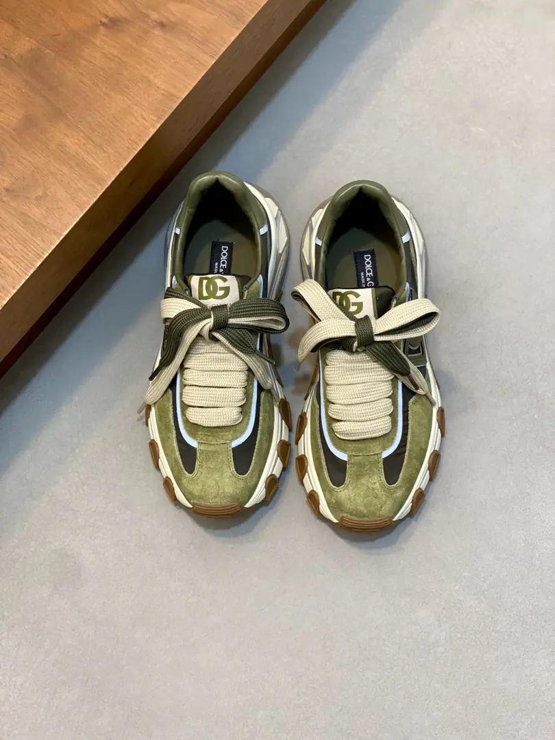 【DG】 Top Couple money., Size: Women36-40.Men39-44. (Women41.Men38.45.46Do it.） Dolce&Gabban 2026The latest couple's sneakers. Fires are on sale.. OriginalZPReload and Dismantlement. Repeatedly retweets. Yes, sir.1:1Restore！Top luxury. Soft and cozy. Fashion and leisure. It brings a quality of excellence and grace. And the wonderful comfort of the upper foot. Top-level purchase version of shoe face: Oxford.+Lacey paste. Uchi.: In the skin of the watered cow. Otsumi!: Original development𝐓𝐏𝐔andPhylonGroup Bottom Shoe pads.: Ecloth cushions., Pocket leather. Packaging: Original Configuration Full Packaging