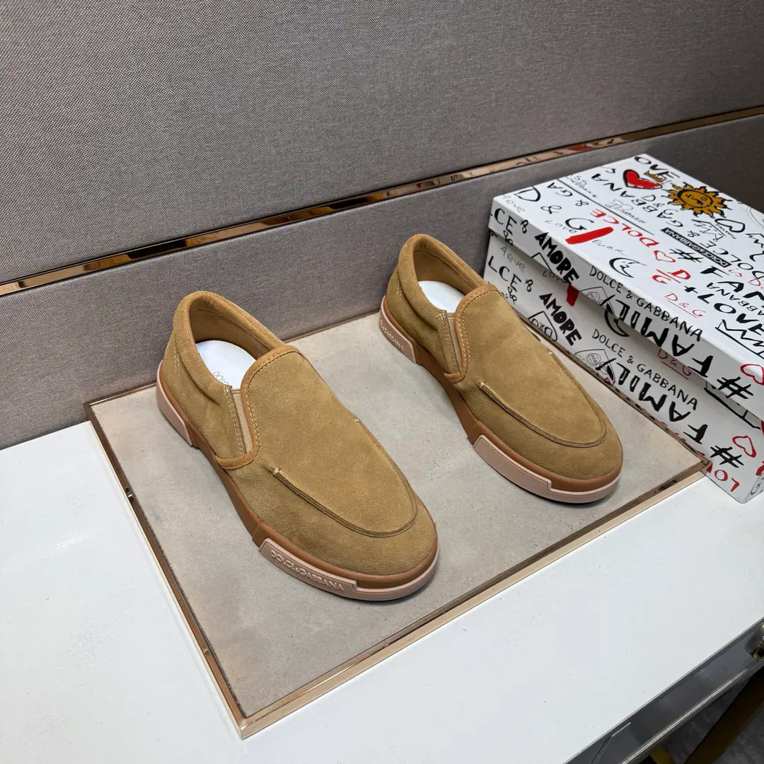 ⬛️Plant price【DG～】Men's leisure shoes. 2025zThe cabinet is being sold simultaneously. 🔶Codes:38-44#️⃣ 🔷1Color🔜The shoe face is multi-materially combed.➕It's really Pioney., I'm comfortable with air., Shoes under the sole.: The original comforts are grinding down the ground., ⚠️In-kind📱Shoot!🎬It's better in kind.📢📢📢