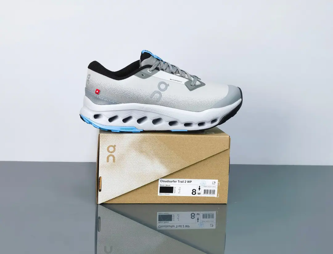 【Waterproof version】OnRun! Cloudsurfer Trail 2 Out-of-the-door street jogging shoes. Cloud Hi EdgeThe outdoors can blend with the streets. Crossing the border to open up a whole new city. CloudTec®The patented shoe bottom is a temperature-resistant innovation center-brush cotton. And the contour of the arc of the rocking chair. ♪ Bring the smooth and smooth steps ♪ A light-gas-emitting engineering grid combined with environmentally artificials, skins. It's a dynamic and visible visual effect. It's branded.LogoIt's...TPUShoe belt button. Make it a little more specific. It's a routine., The ideal choice of travel and urban exploration Size: 36 37 38 39 40 41 42 43 44 45
