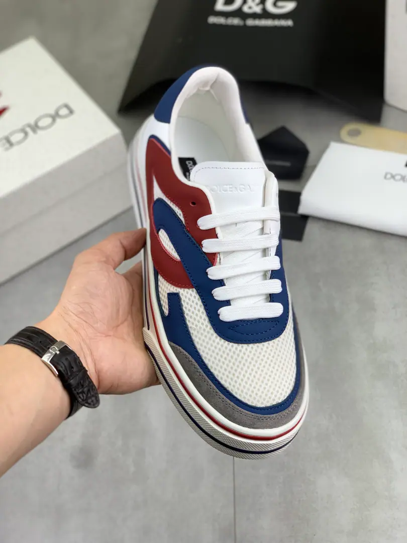 Plant prices 【⚽️】The latest blast. Top First Quality Synchronise Action《DOLCE&GABBANA【Ducha Banner.】～High Quality.》Effects Low-class leisure.DGMen's shoes., ♪ A lot of stars and love ♪, We use high-end imported head-heads skins to collidelogoDesign+Skins and feet., Jane's atmosphere., Perfectly interprets the latest inspiration of shoe-shoes., The classics are all one with fashion. I'm a dream fan. - Over the fashion. It's for the driver's comfort and light driving., I'm just going out to get some air. High-end quality Trustable., 6️⃣Colour🉑️Select！Codes: 38-46 Full package