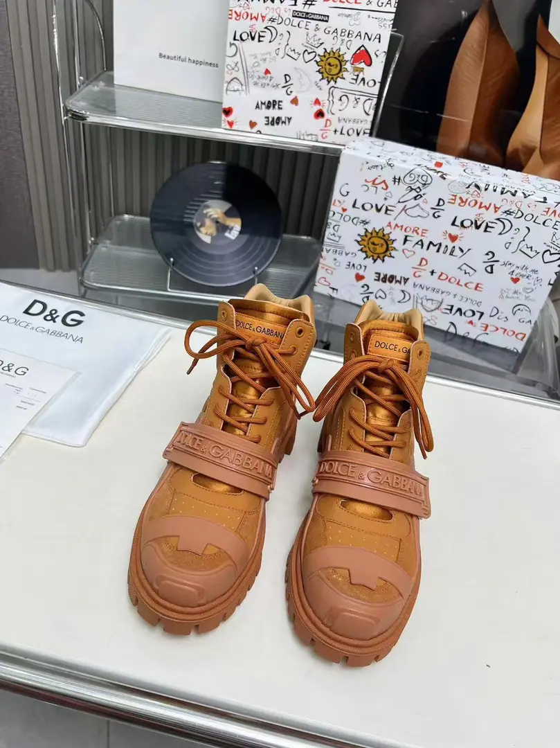 DG Ducha Banner. 🔥🔥🔥Top pound roll2024The latest is for the fall.D&G The thick deeds of Leisure have a hot head., Top private custom-made pasta., In the cow's skin., 39-46Code（45-46Custom without re-offer）