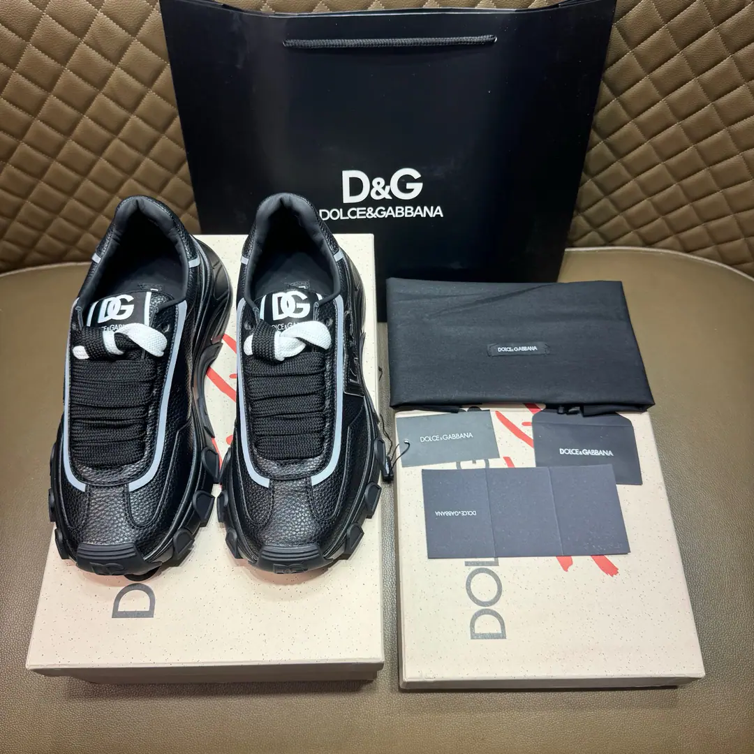 ••New••Dolce&Gabbana••DG✔️High-end Man's Movement•Leisure shoes.. Top counter, original single.. Original import of cattle skin Multiple material integration design➕Importing cattle and skins Skins and feet.➕OriginalTPRIt's a lot of strength.. Size: 39-44（38, 45Custom）