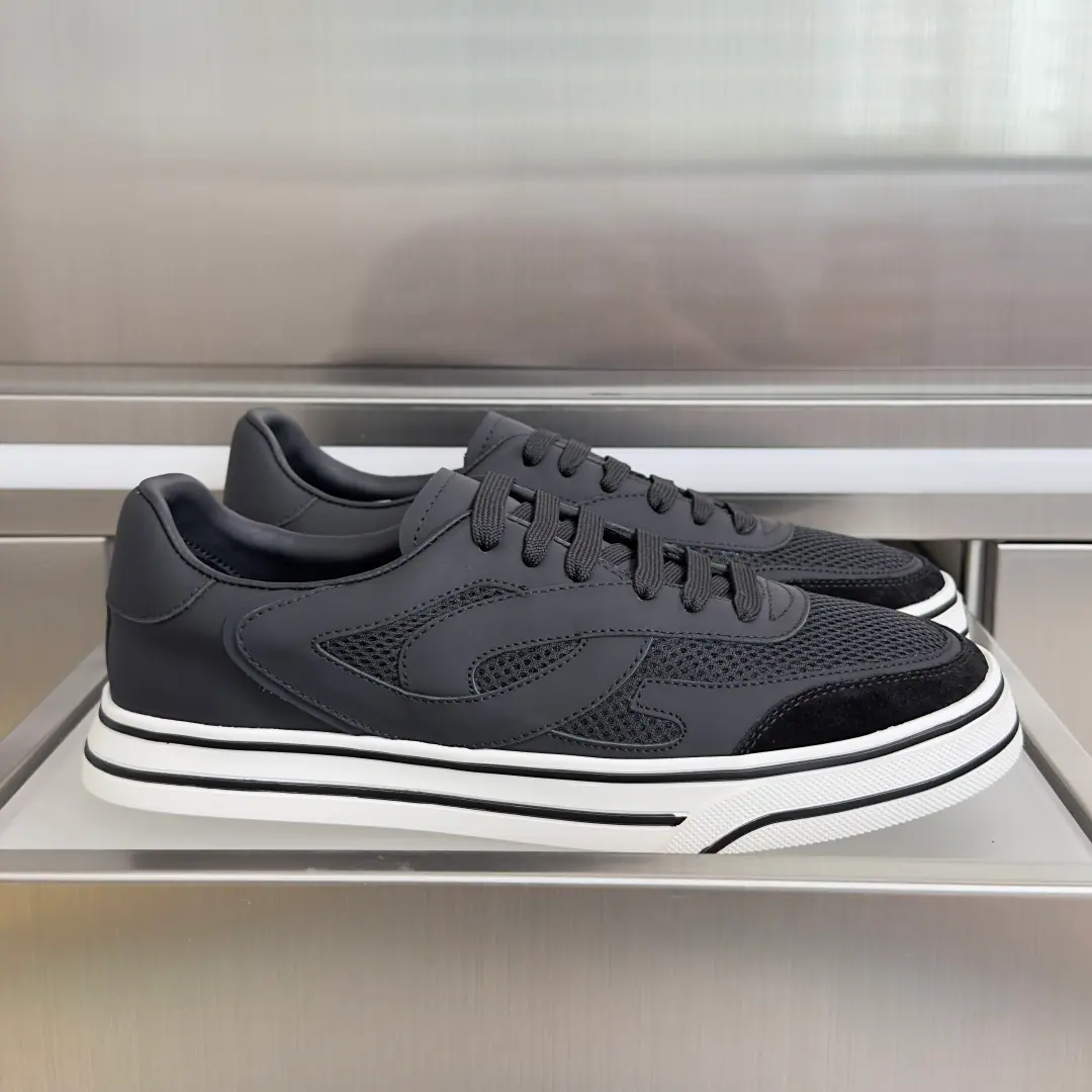 Top Version: Men Dolce&GabbanaDucha Banner. D&GLatestSailingSeries Leisure Sports shoes Shoes. Shoe. This one.DG SailingThe sneakers blend with modern style and comfort.,To help you out with your leisure and grace. Send a cabinet for fine packaging🛍📦 ▪️ Fabulous.: Original customized head-level cattle skin+Network ▪️ Uchi.: Original custom customised in soft sheep skin ▪️ Shoes under the sole.: Original modeling of slide-resistant rubber material ▪️ Bottom: 3CM ▪️ Size: Men38-46