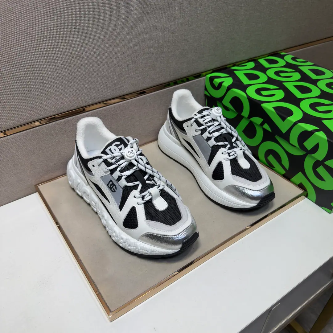 ⬛️Plant price【DG～】Men's leisure shoes. 2026zThe cabinet is being sold simultaneously. 🔶Codes:38-44#️⃣ 🔷4Color🔜The shoe face is multi-materially combed.➕Inside the towel., I'm comfortable with air., Shoes under the sole.: The original comforts are grinding down the ground., ⚠️In-kind📱Shoot!🎬It's better in kind.📢📢📢