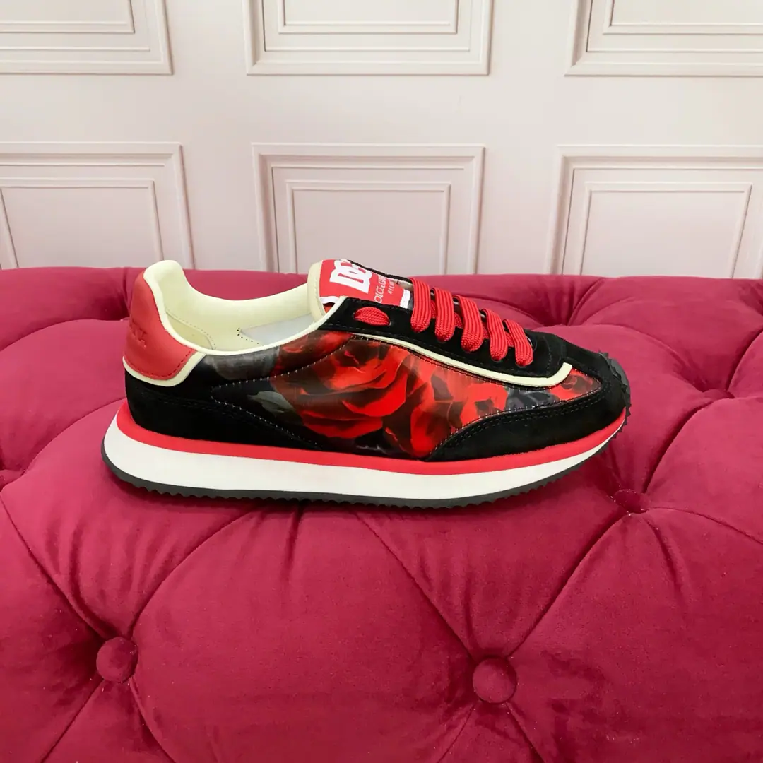【DG*】 Female-Size: 35-41 High-end version DOLCE & GABBANA 2025New paragraph Debug six months after The slow work is the only way to make a distinctive brand of dentures. The stereo process is a perfect luxury. Nice job. A lot of people like it. High-end silk cow skin.+Import cattle,+Special materials In the white cow. Perfectly interprets the latest inspiration of shoe-shoes. The classics and fashions are one of the luxury dreams of the high quality of fashion.