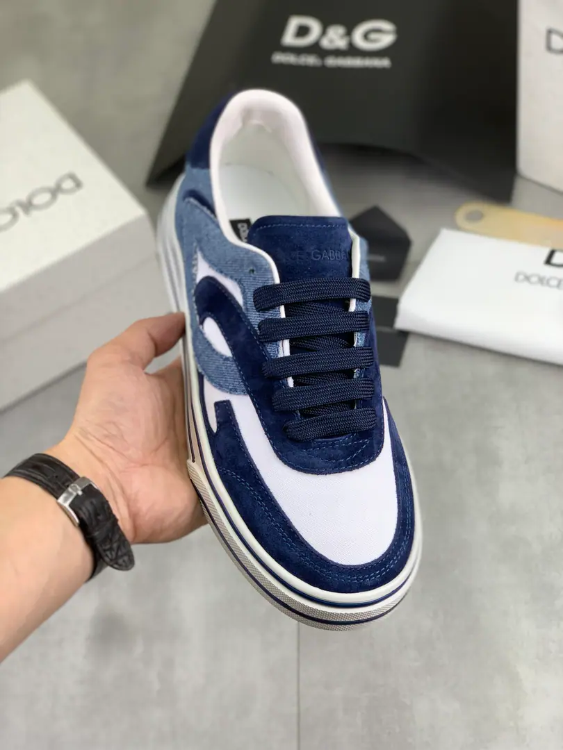 Plant prices 【⚽️】The latest blast. Top First Quality Synchronise Action《DOLCE&GABBANA【Ducha Banner.】～High Quality.》Effects Low-class leisure.DGMen's shoes., ♪ A lot of stars and love ♪, We use high-end imported head-heads skins to collidelogoDesign+Skins and feet., Jane's atmosphere., Perfectly interprets the latest inspiration of shoe-shoes., The classics are all one with fashion. I'm a dream fan. - Over the fashion. It's for the driver's comfort and light driving., I'm just going out to get some air. High-end quality Trustable., 6️⃣Colour🉑️Select！Codes: 38-46 Full package