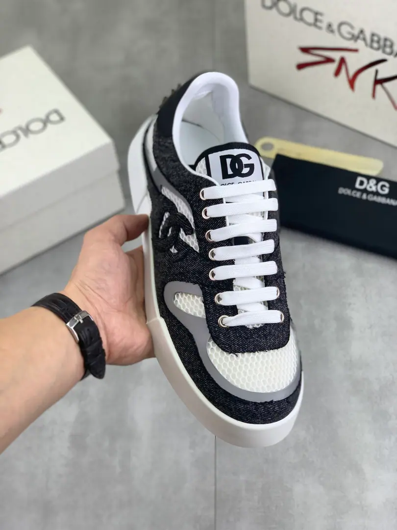 Plant prices 【⚽️】The latest blast. Top First Quality Synchronise Action《DOLCE&GABBANA【Ducha Banner.】～High Quality.》Effects Low-class leisure.DGMen's shoes., ♪ A lot of stars and love ♪, Use of high-end imports of sanded calf skin for punch holeslogoDesign+Skins and feet., Jane's atmosphere., Perfectly interprets the latest inspiration of shoe-shoes., The classics are all one with fashion. I'm a dream fan. - Over the fashion. It's for the driver's comfort and light driving., I'm just going out to get some air. High-end quality Trustable., 4️⃣Colour🉑️Select！Codes: 38-46