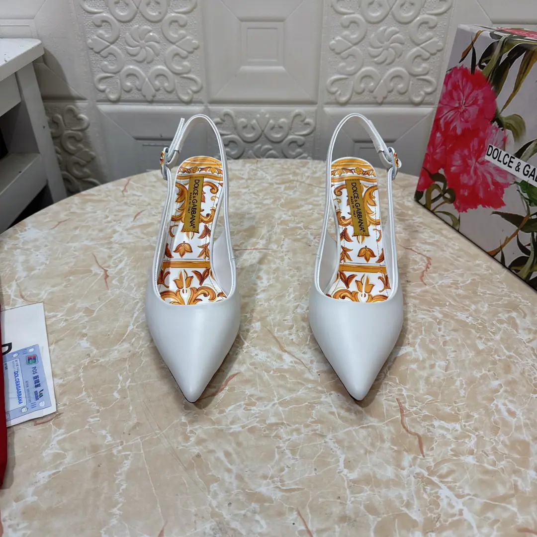 DG.Top Version.High Quality💪💪 2026New paragraph Official Network1:1Shade it. Artificial paints and High heels.👠 🔸Shoe.: Bullskins. 🔹Uchi.: Lamb skin. 🔸He's tall.: 9cm 🔻Otsumi!: AThe original is a very big one. 🔺Codes: SIZE.34–43（34.42.43Make a reservation or not.）PP