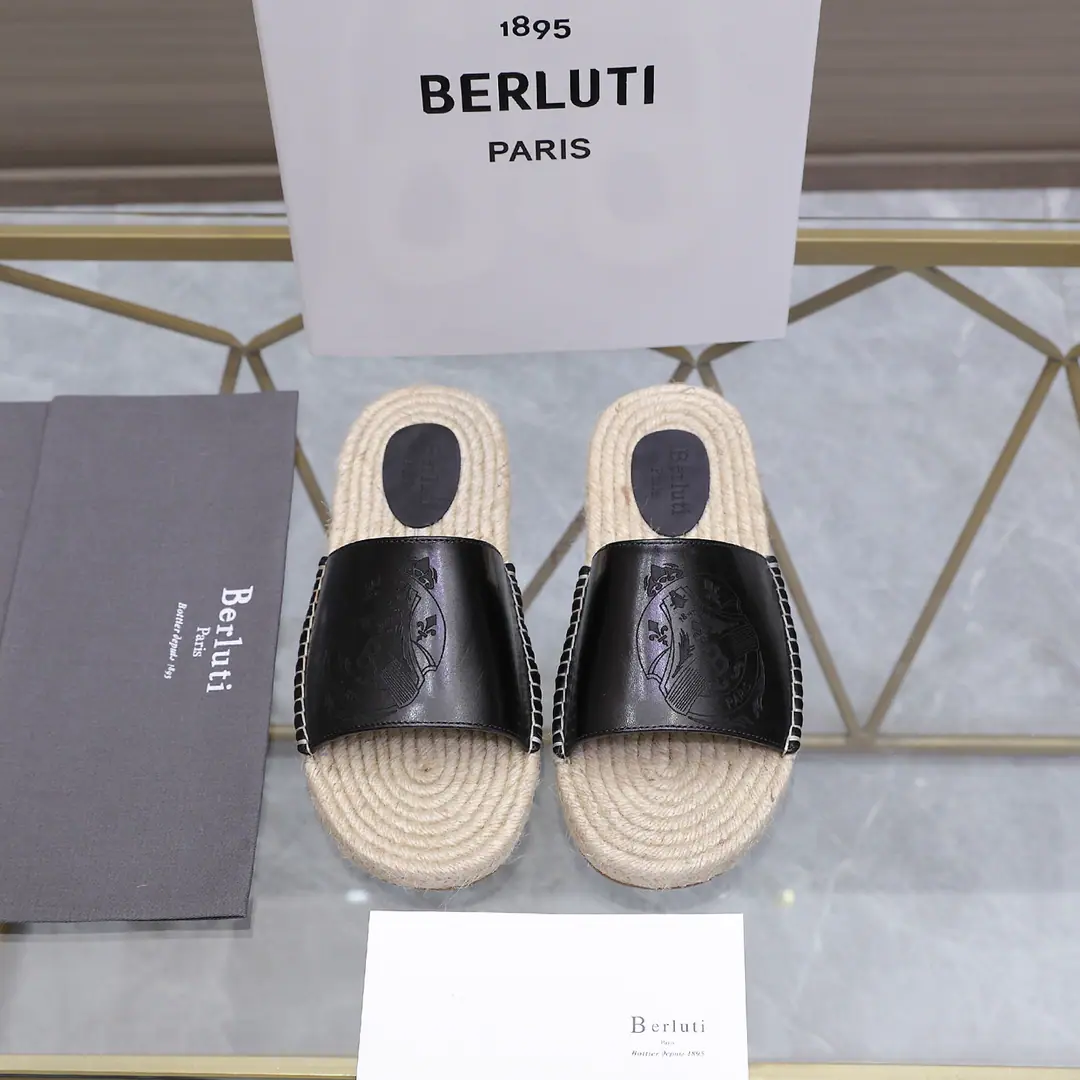 【Berluti 】 Top Codes: 39-45（38.46.47- It's a deal.） Ber*Brute's French top man, the rope slippers., BerlutiThe brand's premiere is breaking the norm., Launch a whole new oneEdgeShoes.. A brand-new shoe, a bold improvement., It's important for its unique shape and its wide-ranging creative work.. Yes.AlessandroShoes on., This contours of the ambivalence.KrisA bold, professional new one.Cloudy The dyes look more visible.. Business and leisure.. Classic fashion.！The handwriting of the shoe is much more colorful..