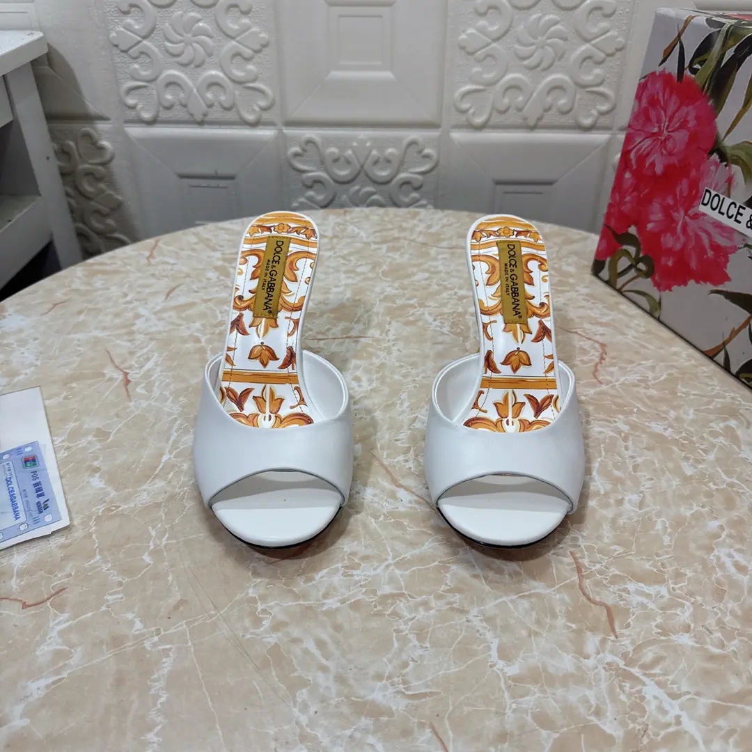 DG.Top Version.High Quality💪💪 2026New paragraph Official Network1:1Shade it. Artificial paints and High heels.👠 🔸Shoe.: Bullskins. 🔹Uchi.: Lamb skin. 🔸He's tall.: 6.cm/9cm 🔻Otsumi!: AThe original is a very big one. 🔺Codes: SIZE.34–43（34.42.43Make a reservation or not.）PP