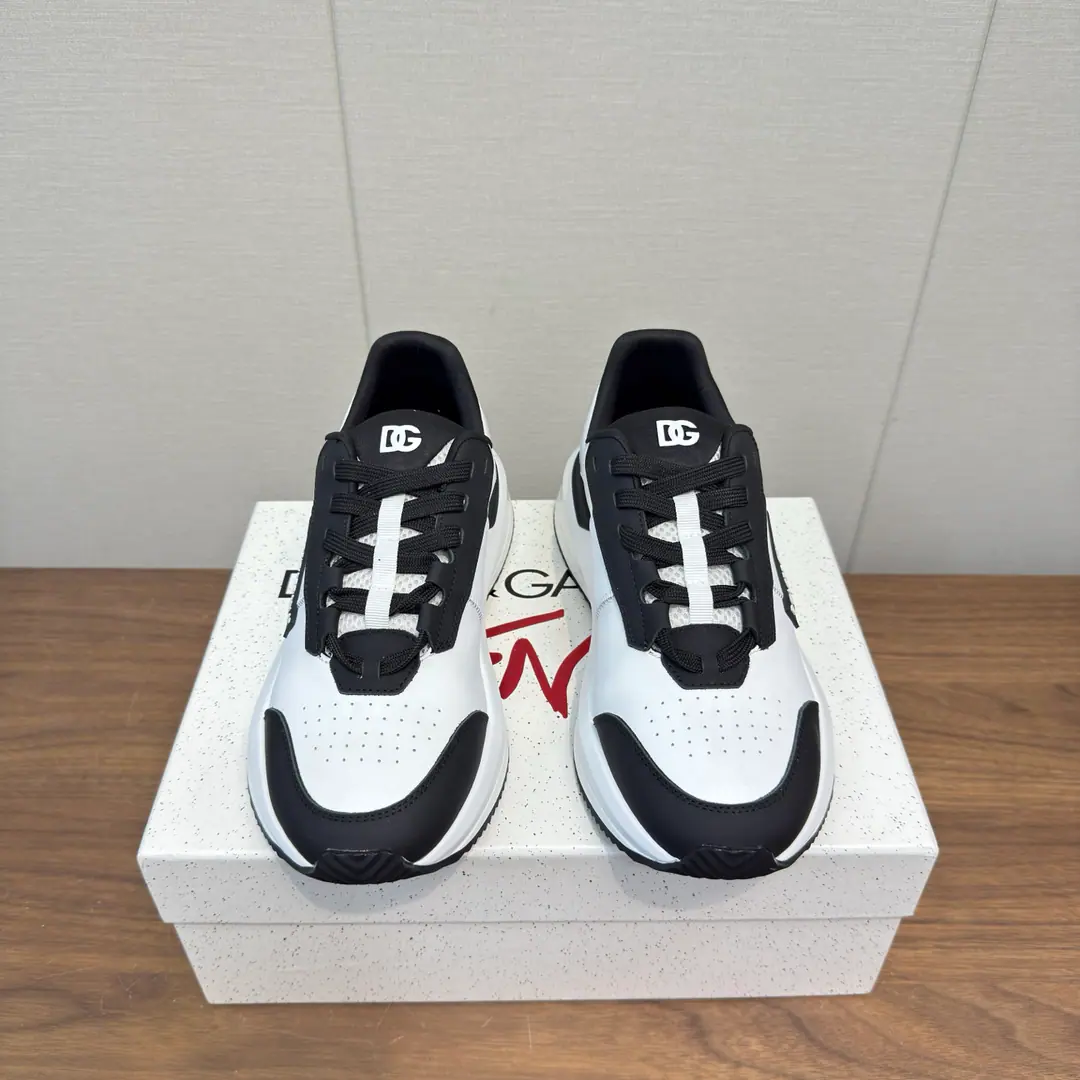 Dolce&GabbanaDucha Banner. | 2026ˢˢ The new sports shoes are thick and leisure shoes. Men A couple's thick, leisure shoes.🔥 DG Signal code meets met in metrecosm., Give brands. DNA Futureist vision, ♪ And the permanent matter is a fine blend of modern texture ♪. New dgCharmonic Staples, Personalize the dotted DG Logo, It's a very modern design., The market is the top. The king of the upper foot.……There are many colors., The cabinet is full packaging.！ ♺Shoe.: Original custom-made cow skin/Net puzzle ♺Uchi.: Little goat skin./Net puzzle ♺Otsumi!: The original is a very light model. ♺Codes: 38-45Men
