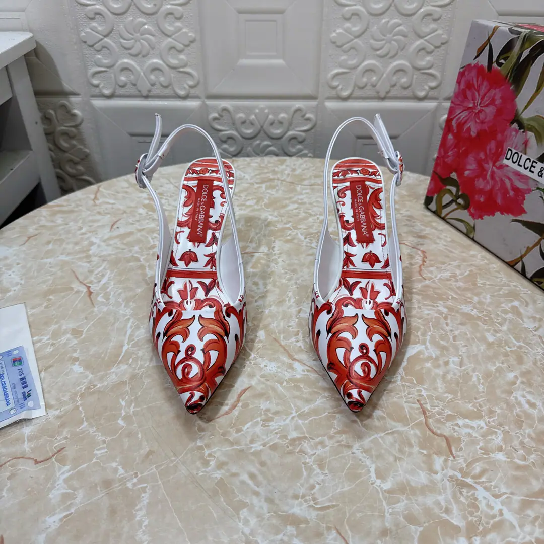 DG.Top Version.High Quality💪💪 2026New paragraph Artificial paints and High heels.👠 🔸Shoe.: Bullskins.3DPrint 🔹Uchi.: Lamb skin. 🔸He's tall.: 9cm 🔻Otsumi!: AThe original is a very big one. 🔺Codes: SIZE.34–43（34.42.43Make a reservation or not.）PP