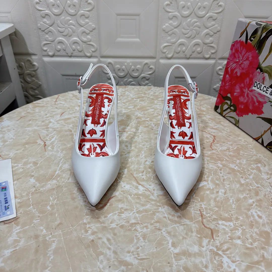 DG.Top Version.High Quality💪💪 2026New paragraph Official Network1:1Shade it. Artificial paints and High heels.👠 🔸Shoe.: Bullskins. 🔹Uchi.: Lamb skin. 🔸He's tall.: 9cm 🔻Otsumi!: AThe original is a very big one. 🔺Codes: SIZE.34–43（34.42.43Make a reservation or not.）PP