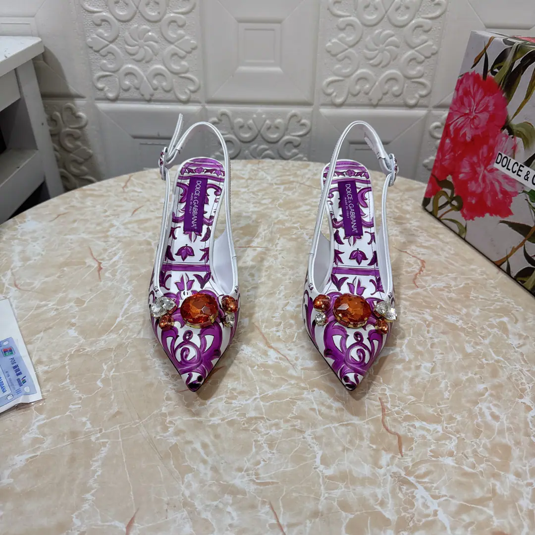 DG.Top Version.High Quality💪💪 2026New paragraph Artificial paints and Painting High heels.👠 🔸Shoe.: Bullskins.3DPrint 🔹Uchi.: Lamb skin. 🔸He's tall.: 9cm 🔻Otsumi!: AThe original is a very big one. 🔺Codes: SIZE.34–43（34.42.43Make a reservation or not.）PP