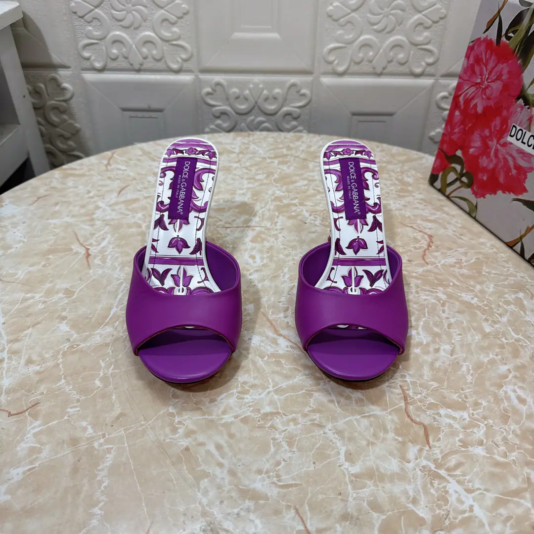 DG.Top Version.High Quality💪💪 2026New paragraph Official Network1:1Shade it. Artificial paints and High heels.👠 🔸Shoe.: Bullskins. 🔹Uchi.: Lamb skin. 🔸He's tall.: 6.cm/9cm 🔻Otsumi!: AThe original is a very big one. 🔺Codes: SIZE.34–43（34.42.43Make a reservation or not.）PP