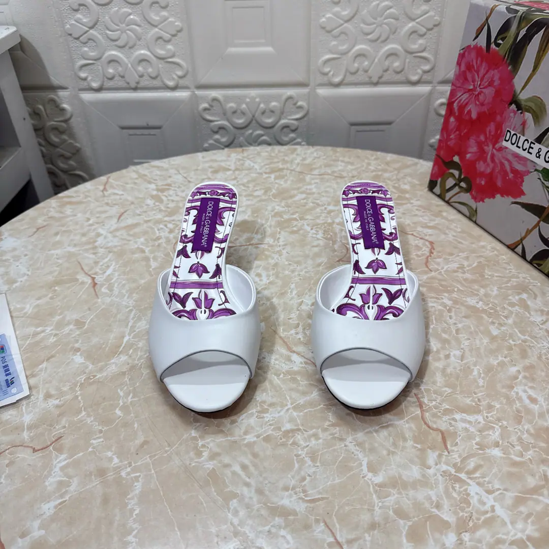 DG.Top Version.High Quality💪💪 2026New paragraph Official Network1:1Shade it. Artificial paints and High heels.👠 🔸Shoe.: Bullskins. 🔹Uchi.: Lamb skin. 🔸He's tall.: 6.cm/9cm 🔻Otsumi!: AThe original is a very big one. 🔺Codes: SIZE.34–43（34.42.43Make a reservation or not.）PP