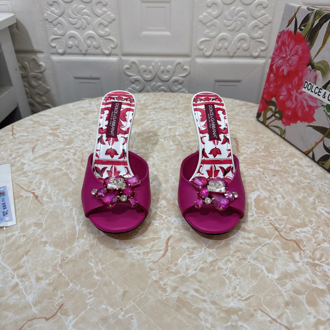 DG.Top Version.High Quality💪💪 2026New paragraph Artificial paints and+Painting - I'm following shoes.👠 🔸Shoe.: Bullskins. 🔹Uchi.: Lamb skin. 🔸He's tall.: 6.cm/9cm 🔻Otsumi!: AThe original is a very big one. 🔺Codes: SIZE.34–43（34.42.43Make a reservation or not.）PP