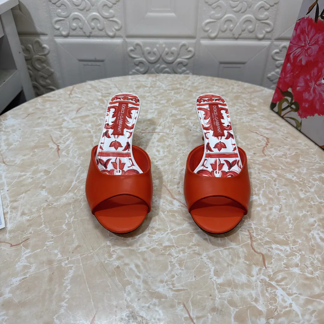 DG.Top Version.High Quality💪💪 2026New paragraph Official Network1:1Shade it. Artificial paints and High heels.👠 🔸Shoe.: Bullskins. 🔹Uchi.: Lamb skin. 🔸He's tall.: 6.cm/9cm 🔻Otsumi!: AThe original is a very big one. 🔺Codes: SIZE.34–43（34.42.43Make a reservation or not.）PP