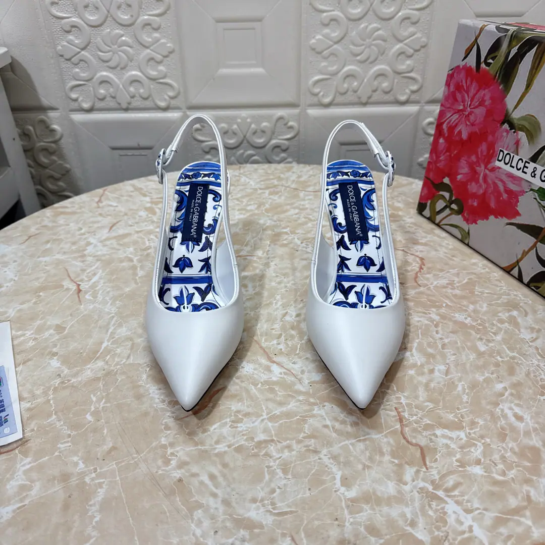 DG.Top Version.High Quality💪💪 2026New paragraph Official Network1:1Shade it. Artificial paints and High heels.👠 🔸Shoe.: Bullskins. 🔹Uchi.: Lamb skin. 🔸He's tall.: 9cm 🔻Otsumi!: AThe original is a very big one. 🔺Codes: SIZE.34–43（34.42.43Make a reservation or not.）PP