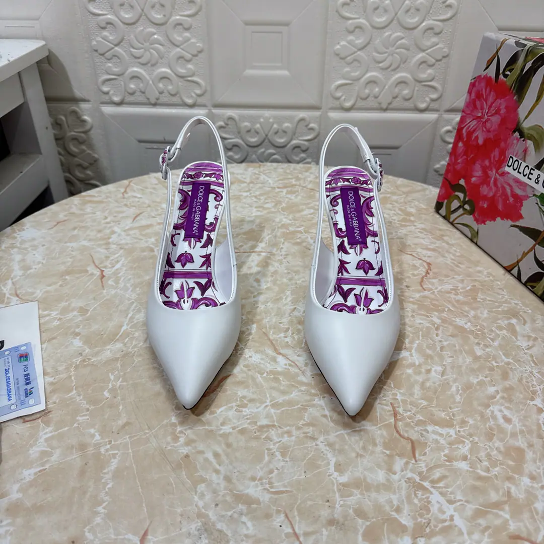 DG.Top Version.High Quality💪💪 2026New paragraph Official Network1:1Shade it. Artificial paints and High heels.👠 🔸Shoe.: Bullskins. 🔹Uchi.: Lamb skin. 🔸He's tall.: 9cm 🔻Otsumi!: AThe original is a very big one. 🔺Codes: SIZE.34–43（34.42.43Make a reservation or not.）PP