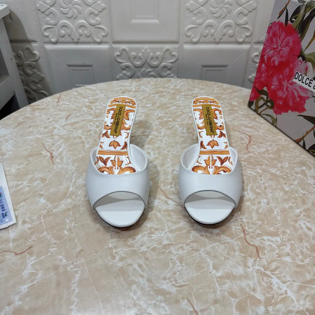 DG.Top Version.High Quality💪💪 2026New paragraph Official Network1:1Shade it. Artificial paints and High heels.👠 🔸Shoe.: Bullskins. 🔹Uchi.: Lamb skin. 🔸He's tall.: 6.cm/9cm 🔻Otsumi!: AThe original is a very big one. 🔺Codes: SIZE.34–43（34.42.43Make a reservation or not.）PP
