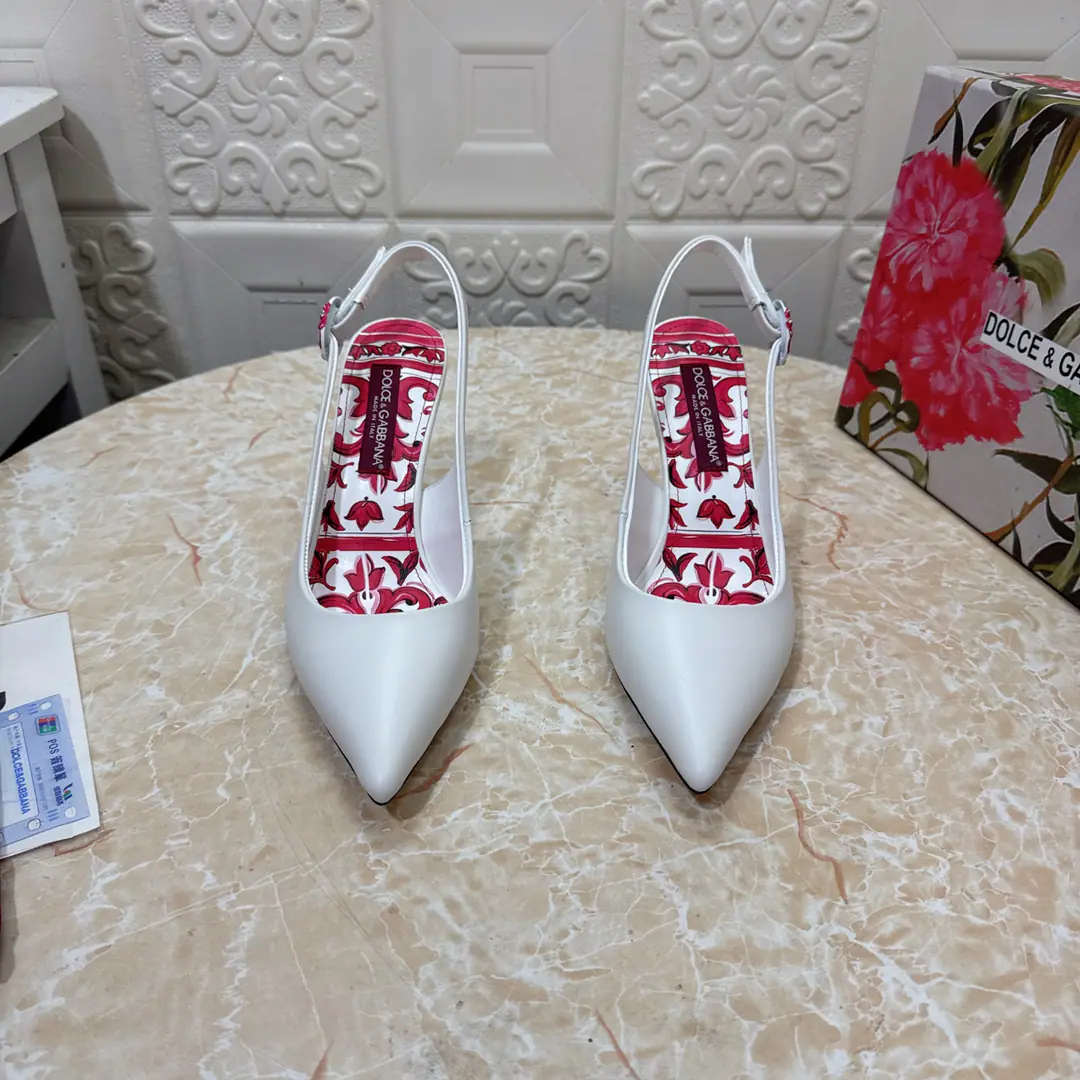 DG.Top Version.High Quality💪💪 2026New paragraph Official Network1:1Shade it. Artificial paints and High heels.👠 🔸Shoe.: Bullskins. 🔹Uchi.: Lamb skin. 🔸He's tall.: 9cm 🔻Otsumi!: AThe original is a very big one. 🔺Codes: SIZE.34–43（34.42.43Make a reservation or not.）PP