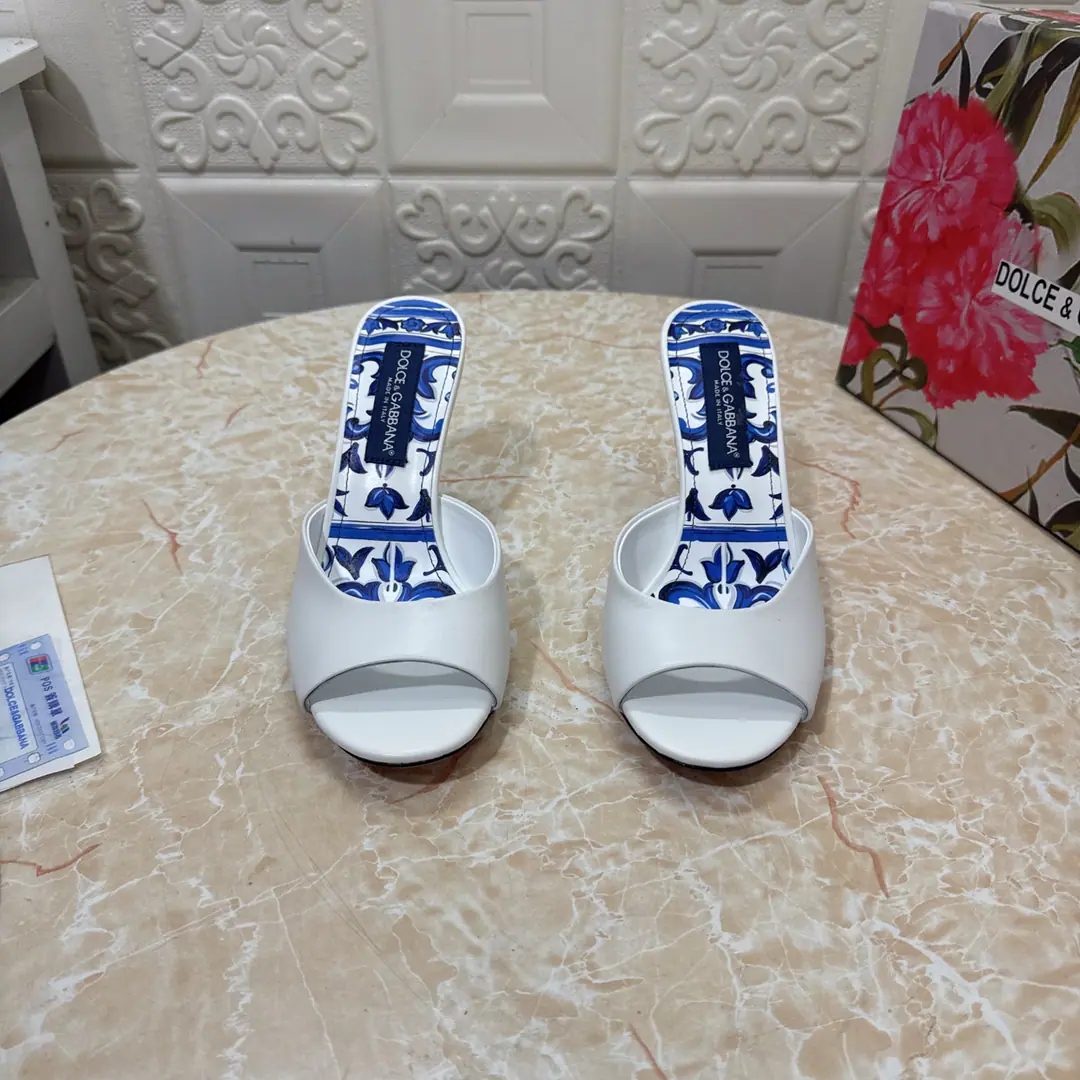 DG.Top Version.High Quality💪💪 2026New paragraph Official Network1:1Shade it. Artificial paints and High heels.👠 🔸Shoe.: Bullskins. 🔹Uchi.: Lamb skin. 🔸He's tall.: 6.cm/9cm 🔻Otsumi!: AThe original is a very big one. 🔺Codes: SIZE.34–43（34.42.43Make a reservation or not.）PP