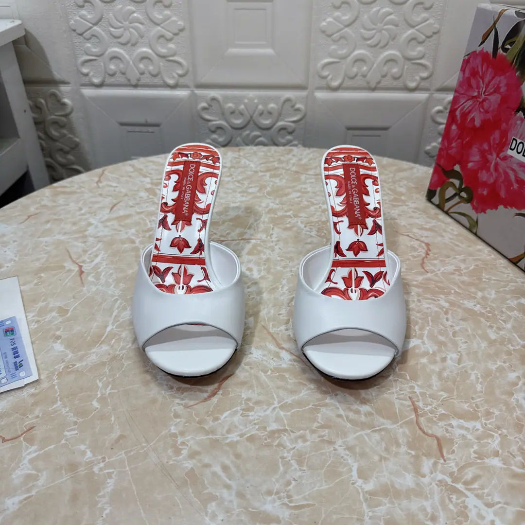 DG.Top Version.High Quality💪💪 2026New paragraph Official Network1:1Shade it. Artificial paints and High heels.👠 🔸Shoe.: Bullskins. 🔹Uchi.: Lamb skin. 🔸He's tall.: 6.cm/9cm 🔻Otsumi!: AThe original is a very big one. 🔺Codes: SIZE.34–43（34.42.43Make a reservation or not.）PP