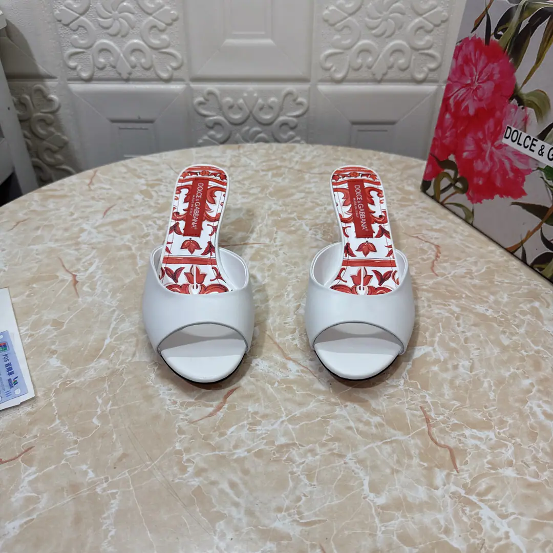 DG.Top Version.High Quality💪💪 2026New paragraph Official Network1:1Shade it. Artificial paints and High heels.👠 🔸Shoe.: Bullskins. 🔹Uchi.: Lamb skin. 🔸He's tall.: 6.cm/9cm 🔻Otsumi!: AThe original is a very big one. 🔺Codes: SIZE.34–43（34.42.43Make a reservation or not.）PP