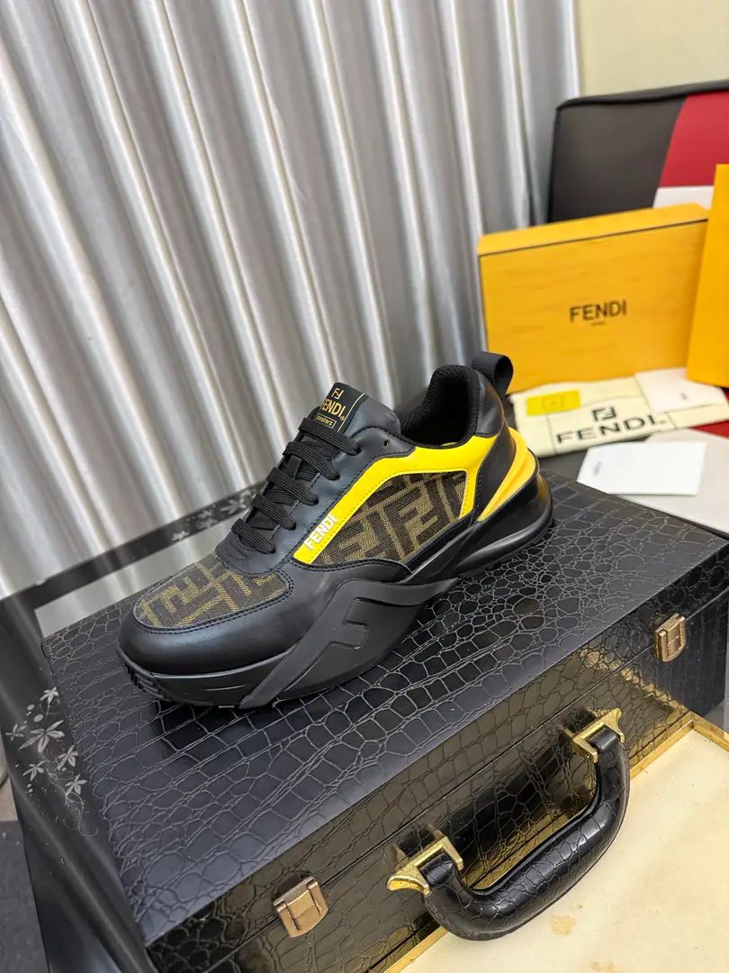 Get out of the factory.⌚️⌚️【Fendi! FENDI】The latest high-end man's shoe in Hong Kong.！ Original MonoQuality Use of imported cattle and leather materials for shoe surfaces, In the cow's skin. ！It's so cozy to be in the foot., The original plant is so resistant to the ground. Luxury fashion. It's a lot of fun.！Size: 38-44
