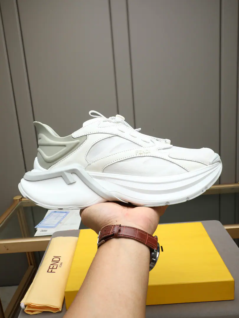 P Fendi!（FENDI）F-LightSeries of sneakers2026The new one is a very sexy old man's shoe.. The shoe is made of a variety of ingredients., In the air network.！- The band.FFThe black and white-coloured, snapping shoelaces., The shoe side is covered with a stereo rubber.“FENDI”Marking, Heel for integration package., A mix.6cm♪ Too light and thick ♪, A combination of increased effect and light-quantitative toe., The whole line is flowing smoothly.. 38-44(45Do it.)