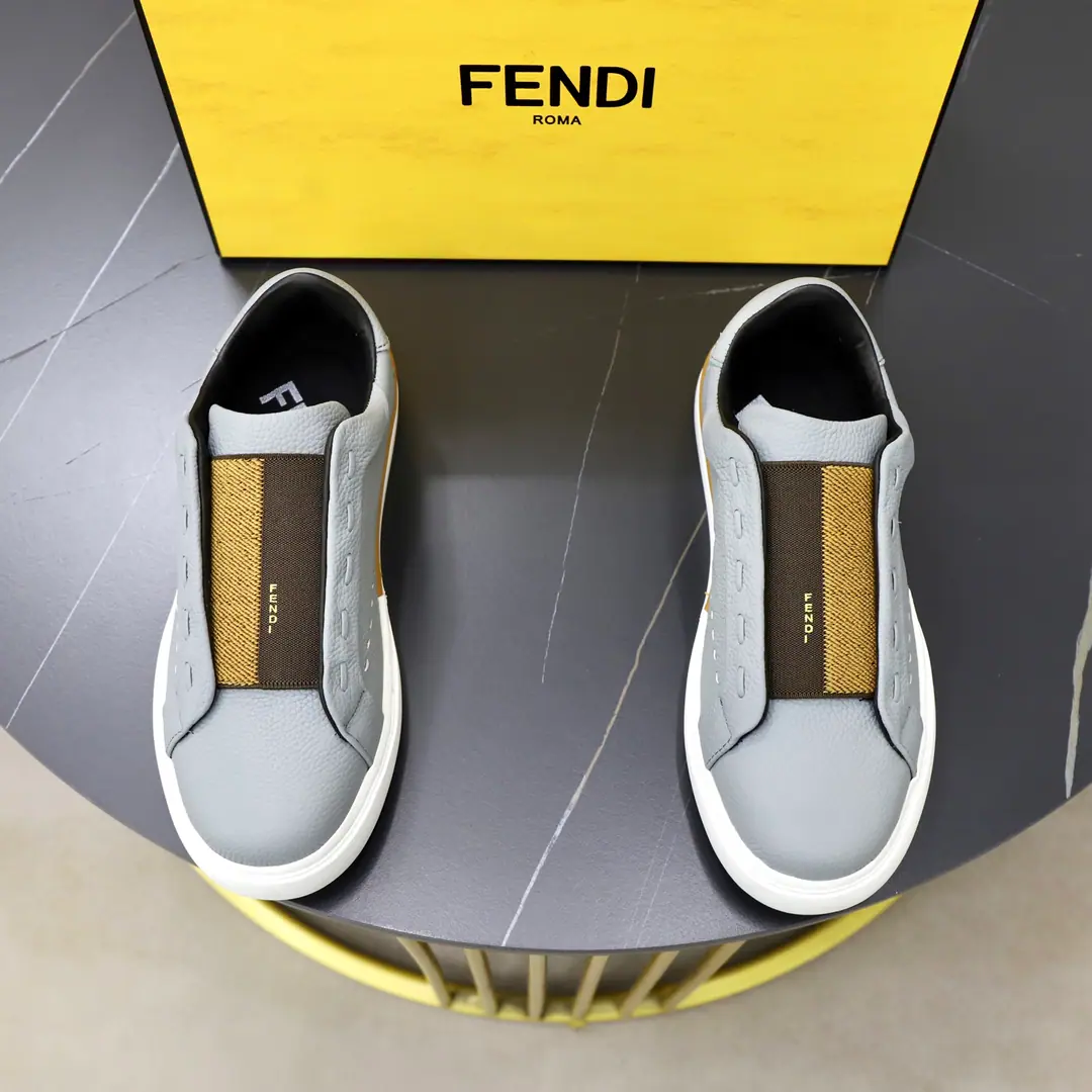 Get out of the factory. Fendi【Fendi!】The money's on the market.🔥Fashionable men's shoes.🔱 Use original original cow skin+Into the skin of the cow.+Original rubber floor, Super-slipperproof grinding.👣 Standard size38-44（45Make a reservation.）
