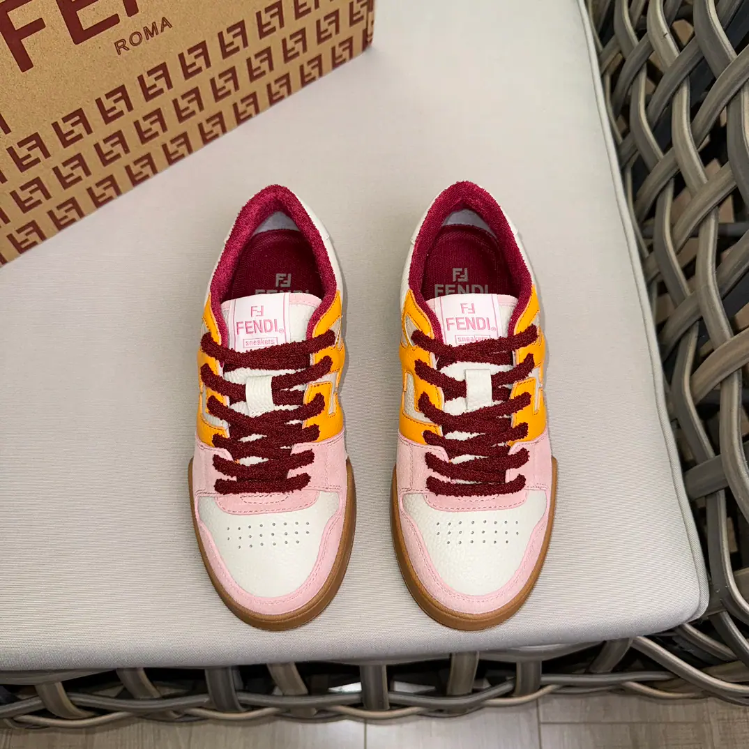 FEND* MATCHCouples' low-ass sneakers.｜Shoe belts, retrolabels.｜Sides are.FFScene Sew｜Shoes under the sole.Fend*Words｜Importing cattle and skins｜TPUEnvironmental protection against slides and slides Size: 35-39（40Do it.）【This color is only a female color.】