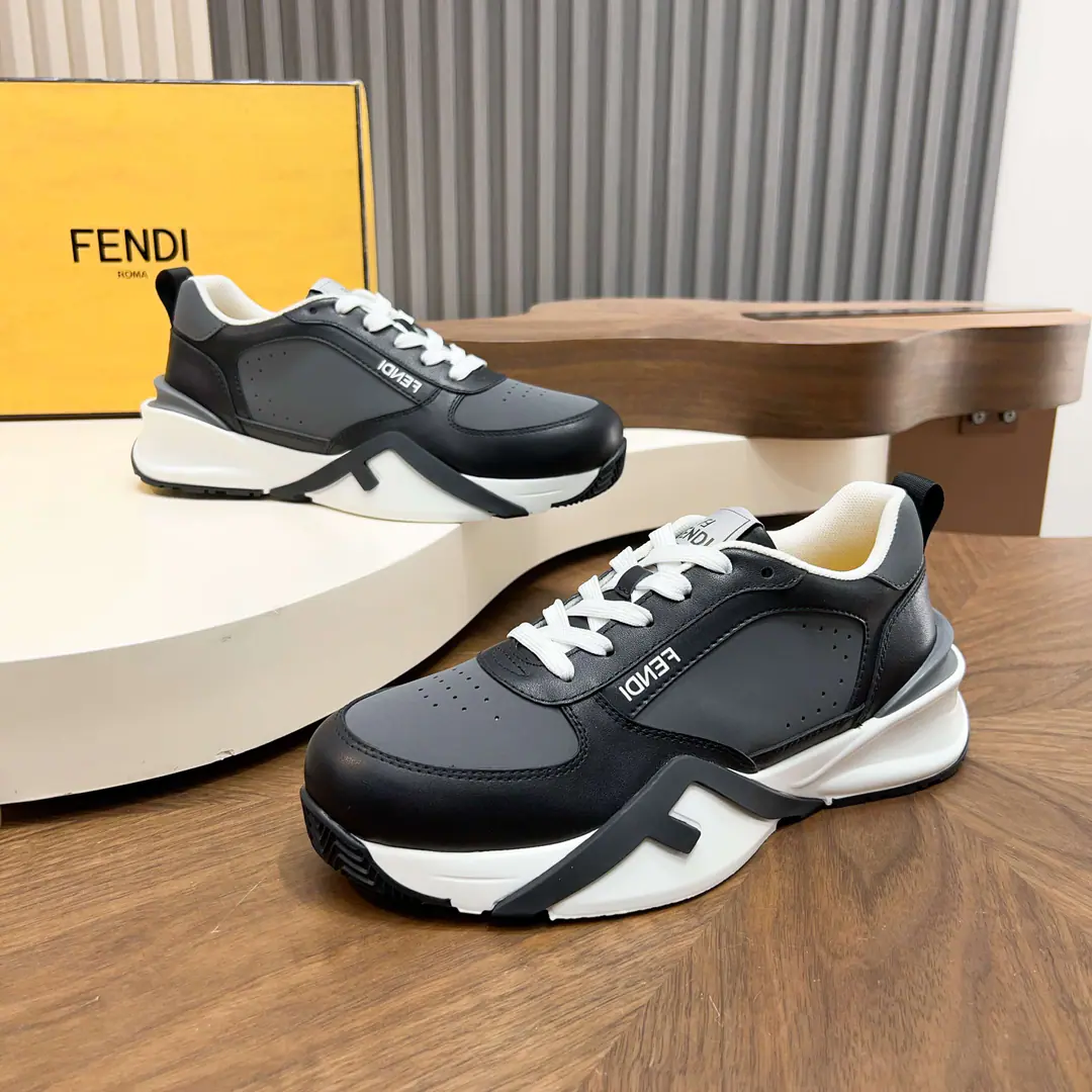 FEND* — Fendi! Finn's.Flow Men's leisure sports shoes, With a loose belt., Side zipper., It's carved.FThe sole of the vortex.. Heel straps are stylish.Fendi FlowWord. High-tech fabric and a mixture of blue and leather.. DecorationLycra®Details. FFThe stony tongue.. It's so light-weight.EVAShoes under the sole.. Codes: 39-44（45.46Do it.）