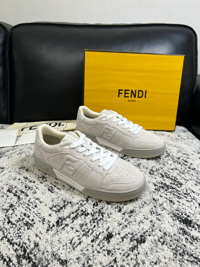 FENDI High Quality Top-level craft, Fendi! Synchronize cabinets, The original plant was equipped with Italian imported cow flour., Imported cattle mats., I'm comfortable with air., Shoes under the sole.: The original plant is used for the original base., The original factory and the single. Couple money. Codes 36-44（Make a reservation.35 45 ）