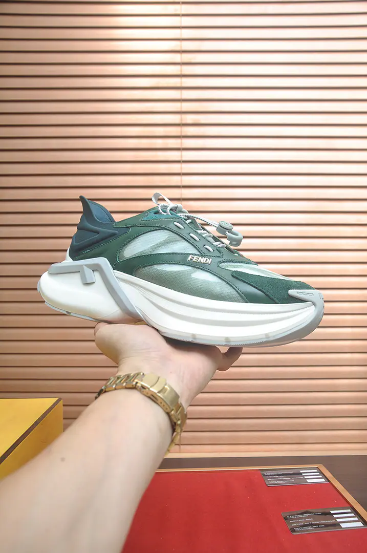 Get out of the factory. 【FendiFendi!】The latest love leisure sneakers.🔥 A lot.💑The star is the same. FD match The original one-to-one. DesignerKim JonesThe first sneakers.fendi match And the donkeys.TrainerBasketball sneakers. Material: Original Silknet in the Built: Airnets. Packaging: Original1:1Append high-end packaging size: 38-45（45 Make a no-refund order.）