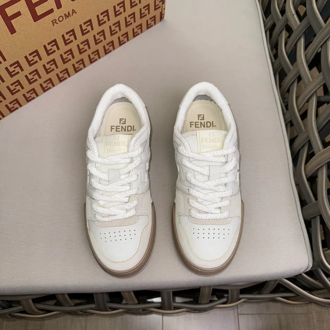 FEND* MATCHCouples' low-ass sneakers.｜Shoe belts, retrolabels.｜Sides are.FFScene Sew｜Shoes under the sole.Fend*Words｜Importing cattle and skins｜TPUEnvironmental protection against slides and slides Size: Women35-39（40Do it.） Men39-44（38.45Do it.）