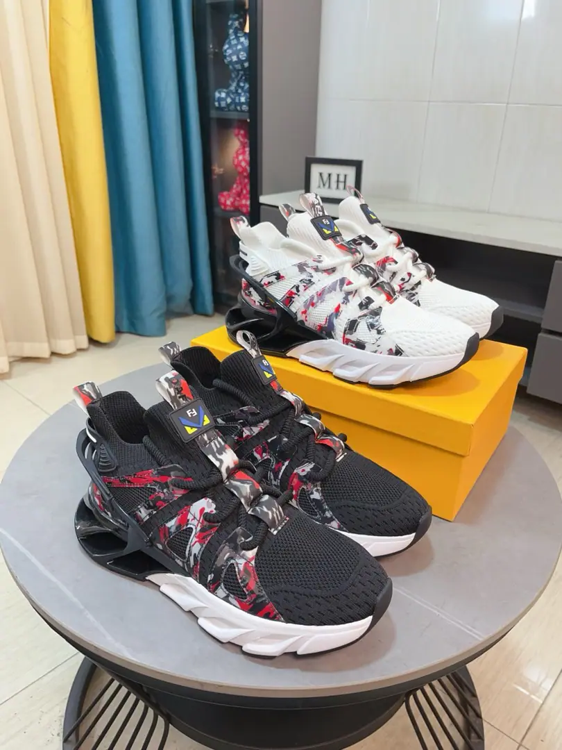 Get out of the factory.🌹🌹【fendi】Fendi's classic comfort man., This complex sneaker is a soft little cow.➕It's really Pioney.➕The original is a very light rubber material. This unique light style is suitable for the casual and delicate sense of the season., The upper foot is comfortable. Autumn and winter leisure travels.！38/44